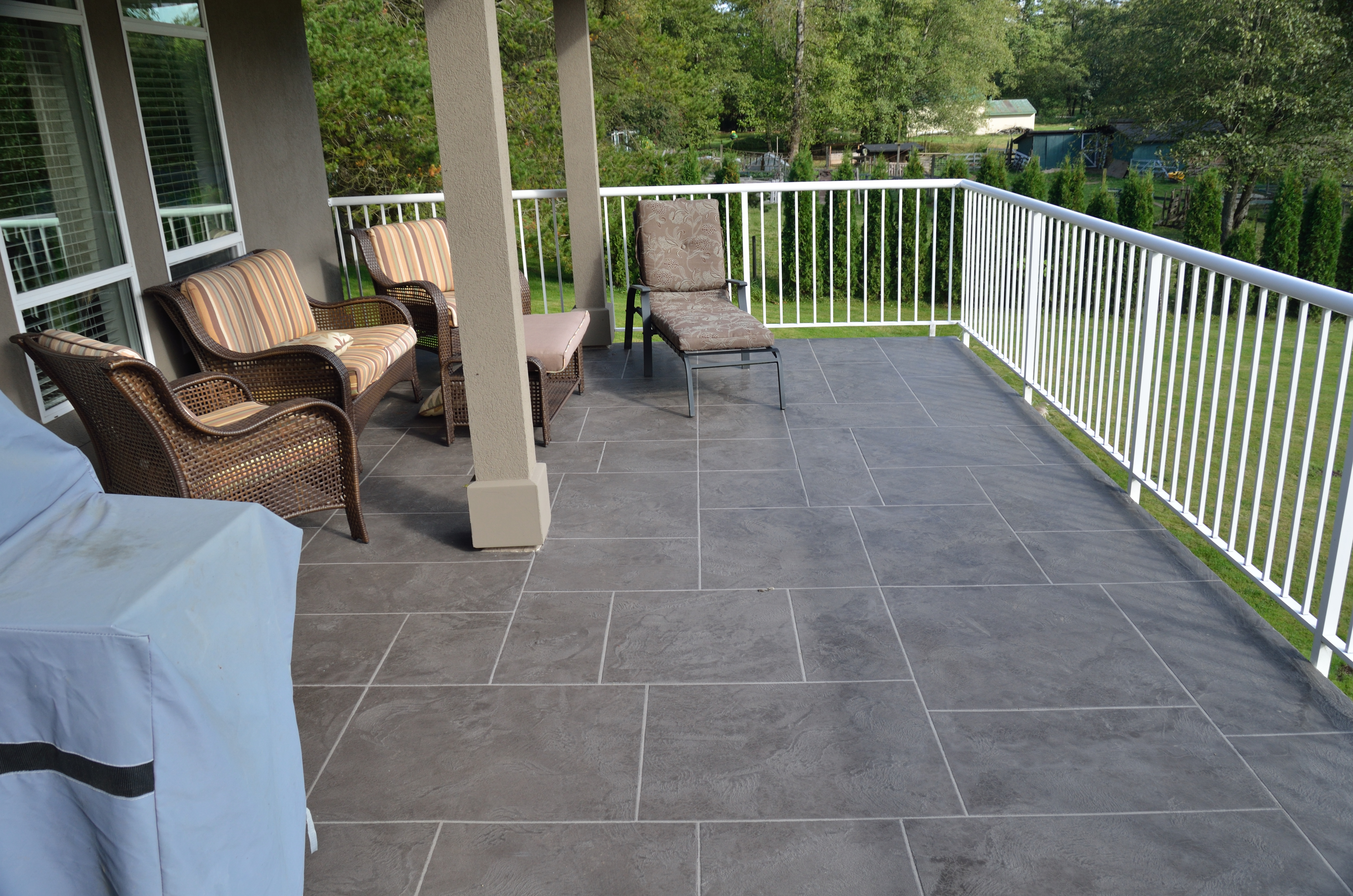 Covered deck with outdoor furniture