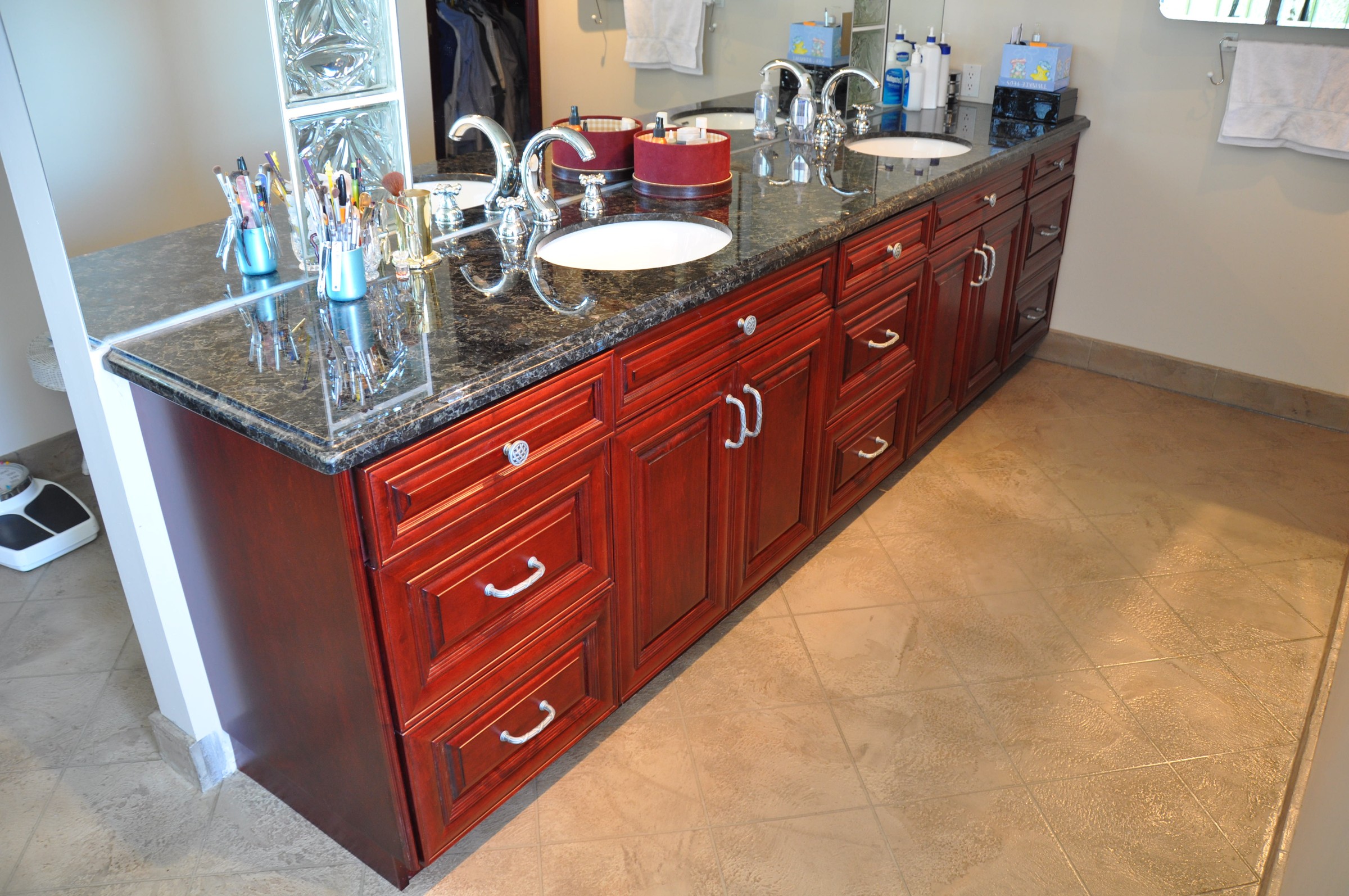 StoneCraft applied over existing bathroom surfaces