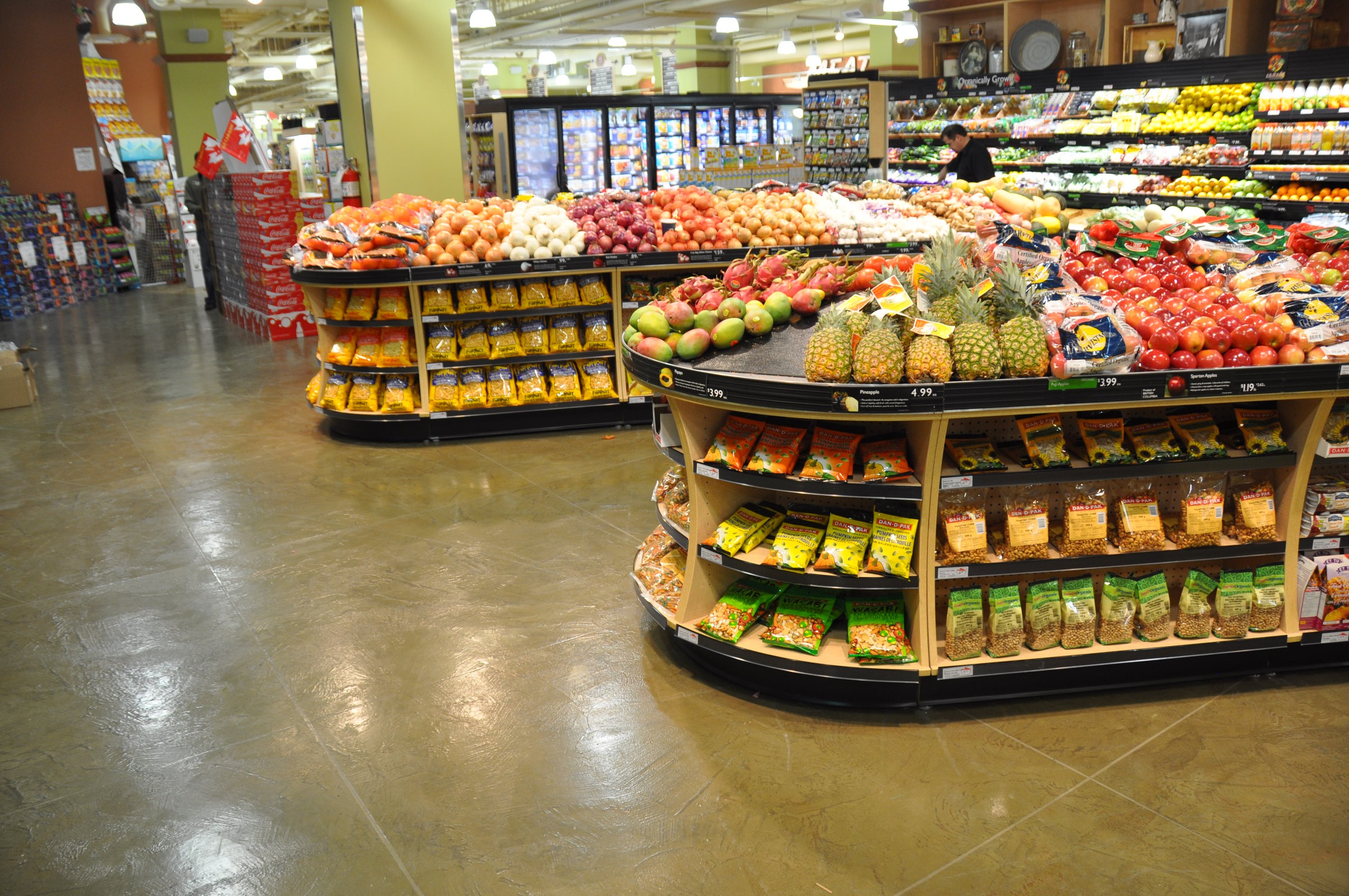 Seamless sanitary StoneCraft flooring in produce area
