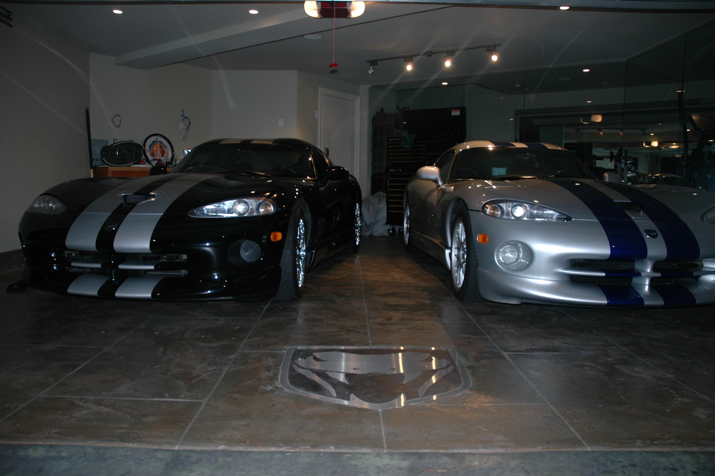 Custom StoneCraft garage floor with decorative finish